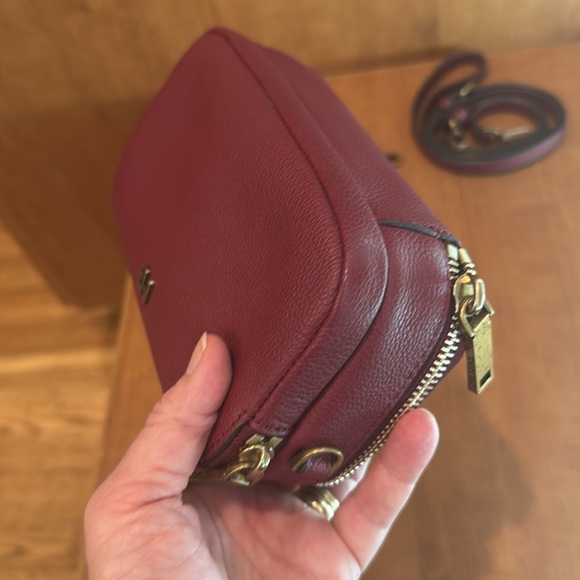 HENRI BENDEL Phone Wallet Crossbody EUC - Picture 7 of 14